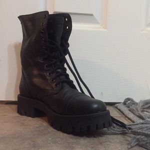 Olly Steve Madden Combat Boots